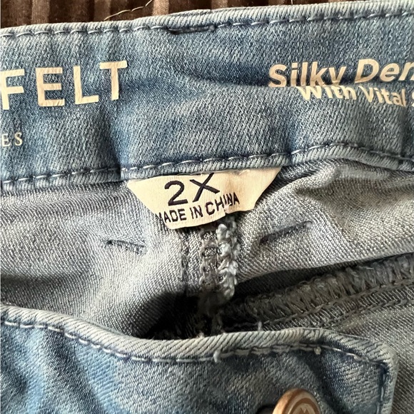 SOLD - Picture 4 of 7